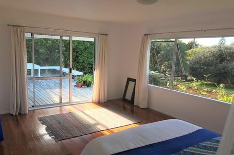 Photo of property in 47 Wairau Road, Oakura, 4314