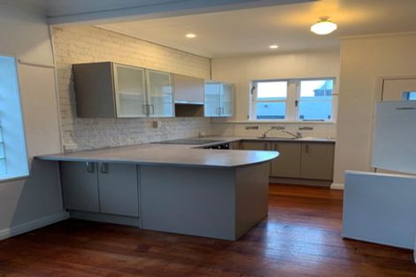 Photo of property in 1/64 Victoria Road, Devonport, Auckland, 0624