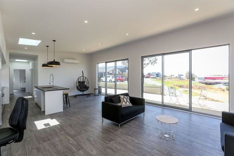 Photo of property in 3 Hinz Lane, Bell Block, New Plymouth, 4312