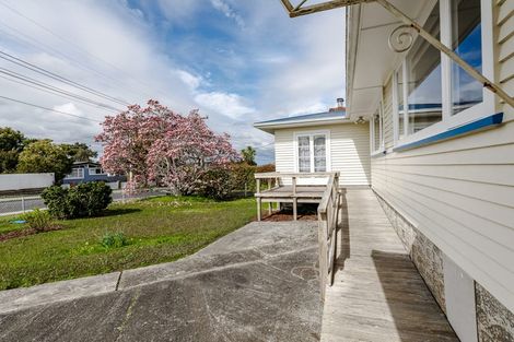 Photo of property in 15 Chorley Avenue, Massey, Auckland, 0614