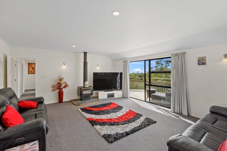 Photo of property in 2/64 Langana Avenue, Browns Bay, Auckland, 0630