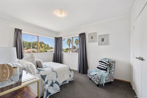 Photo of property in 34 Meadway, Sunnyhills, Auckland, 2010