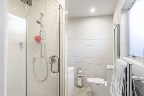 Photo of property in 25c Weiti Road, Orewa, 0931