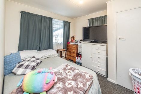 Photo of property in 27 Cross Street, Castlecliff, Whanganui, 4501