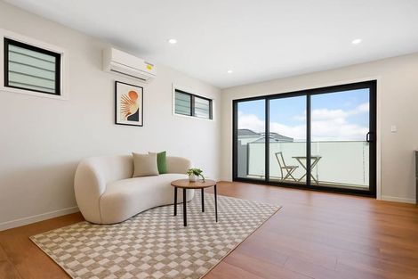 Photo of property in 95d Kervil Avenue, Te Atatu Peninsula, Auckland, 0610