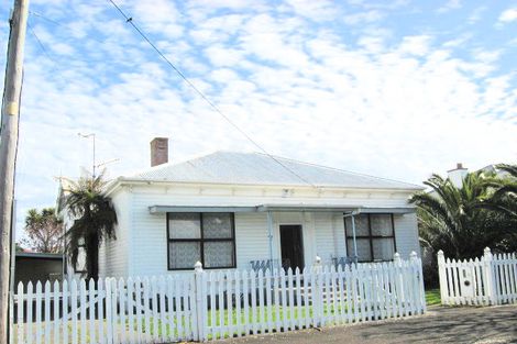 Photo of property in 5 Kings Avenue, Gonville, Whanganui, 4501