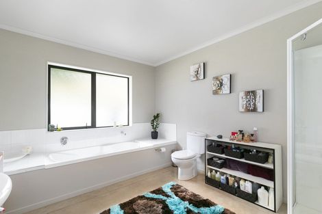 Photo of property in 91b Kakariki Way, Whitemans Valley, Upper Hutt, 5371