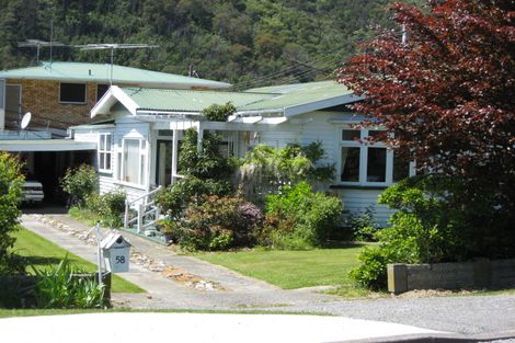 Photo of property in 58 Kent Street, Picton, 7220