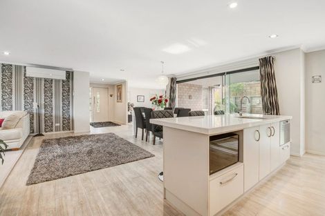 Photo of property in 2a Astrolabe Place, Gulf Harbour, Whangaparaoa, 0930