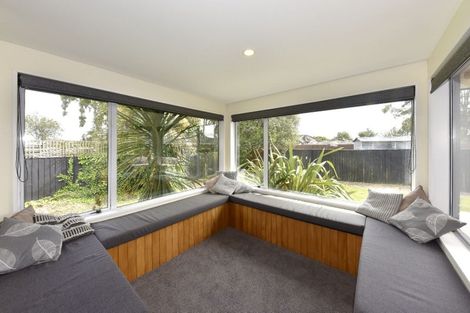 Photo of property in 7 Dinton Street, Russley, Christchurch, 8042