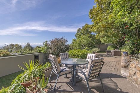 Photo of property in 105 Dyers Pass Road, Cashmere, Christchurch, 8022