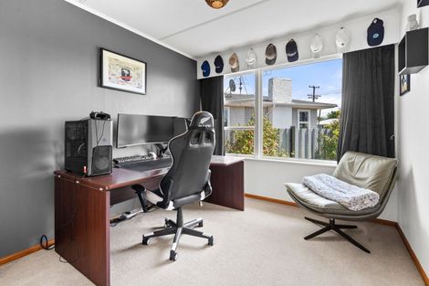 Photo of property in 43 Fergusson Street, Solway, Masterton, 5810