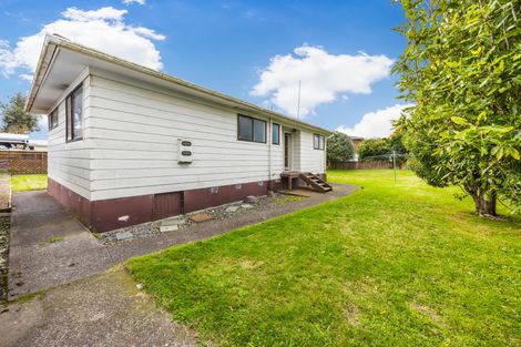 Photo of property in 12 Le Havre Place, Takanini, 2112