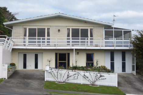 Photo of property in 49 Cumberland Street, Merrilands, New Plymouth, 4312