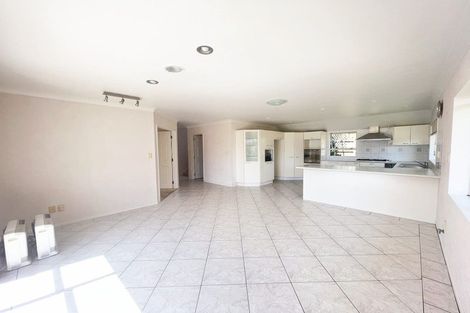 Photo of property in 16 Keppoch Court, Dannemora, Auckland, 2016