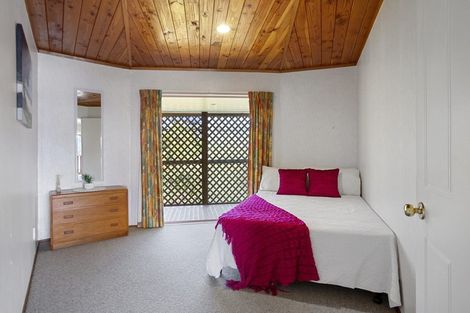 Photo of property in 12 Pine Grove, Tairua, 3508