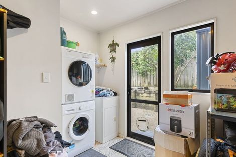 Photo of property in 3/102 Greenhithe Road, Greenhithe, Auckland, 0632