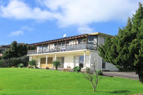 Photo of property in 1 Higham Ferrers Place, Red Beach, 0932