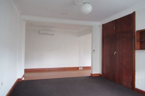 Photo of property in 362 Oxford Street, Levin, 5510