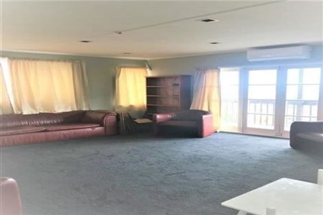 Photo of property in 281 Don Buck Road, Massey, Auckland, 0614