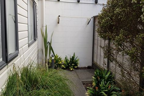 Photo of property in 8b Schnapper Rock Road, Schnapper Rock, Auckland, 0632