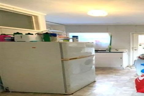 Photo of property in 35 Kirby Street, Glendene, Auckland, 0602