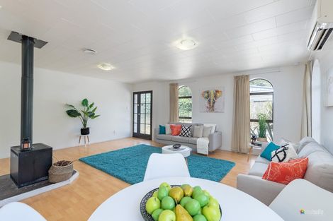 Photo of property in 2/48 Cruickshank Road, Clouston Park, Upper Hutt, 5018