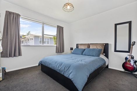 Photo of property in 59 Barrys Road, Glendene, Auckland, 0602