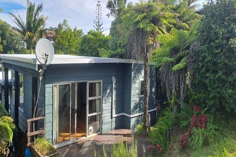 Photo of property in 2/21 Malters Place, Browns Bay, Auckland, 0630