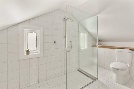 Photo of property in 41 Fairview Crescent, Kelburn, Wellington, 6012