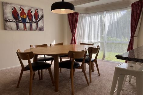 Photo of property in 8 Ballini Rise, West Harbour, Auckland, 0618