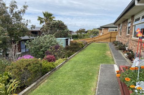 Photo of property in 19 Chesterfield Way, Orewa, 0931