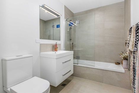 Photo of property in 33 Oakum Road, Whitby, Porirua, 5024