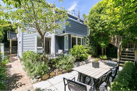 Photo of property in 7 Newcombe Crescent, Karori, Wellington, 6012