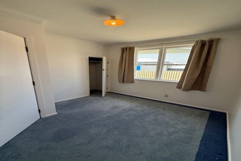 Photo of property in 5 Lynwood Road, New Lynn, Auckland, 0600
