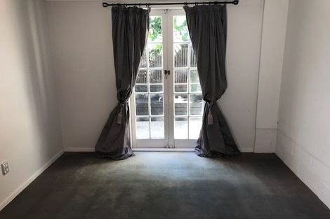 Photo of property in 17b Warwick Street, Morningside, Auckland, 1022