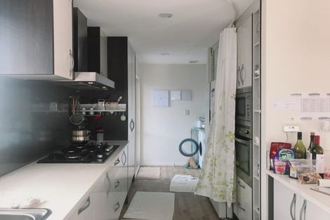 Photo of property in 13 Medina Place, Half Moon Bay, Auckland, 2012