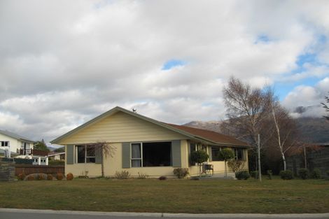 Photo of property in 29 Hunter Crescent, Wanaka, 9305