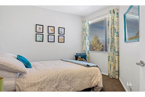 Photo of property in 44 Holiday Drive, Mairehau, Christchurch, 8052