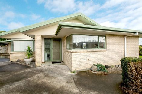 Photo of property in 24 Borrell Avenue, Westown, New Plymouth, 4310