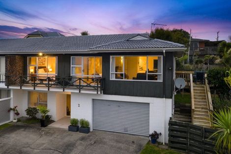 Photo of property in 2/37 Shanaway Rise, Hillcrest, Auckland, 0627