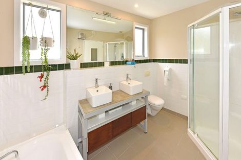 Photo of property in 10a Cornwall Road, Lyttelton, 8082