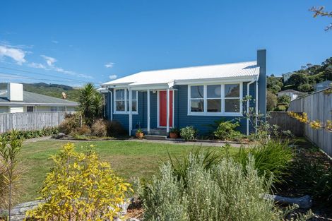 Photo of property in 38 Piko Street, Titahi Bay, Porirua, 5022