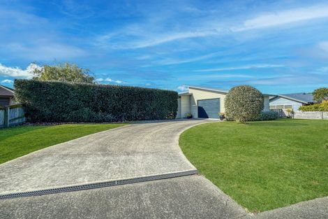 Photo of property in 53 Montgomery Crescent, Kinloch, Taupo, 3377
