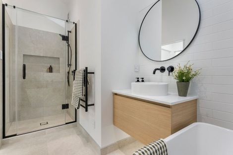 Photo of property in 34 Peach Road, Glenfield, Auckland, 0629