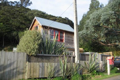 Photo of property in 9 Bacon Street, Broad Bay, Dunedin, 9014