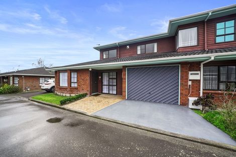 Photo of property in 98 Oxford Street, Tawa, Wellington, 5028