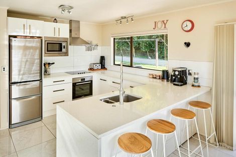 Photo of property in 16 Saint Aidans Way, Tawa, Wellington, 5028