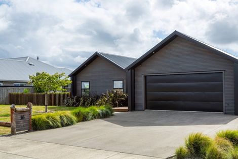 Photo of property in 16 Fantail Avenue, Carterton, 5713