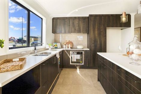 Photo of property in 6 Mutetai Road, Clarks Beach, 2122